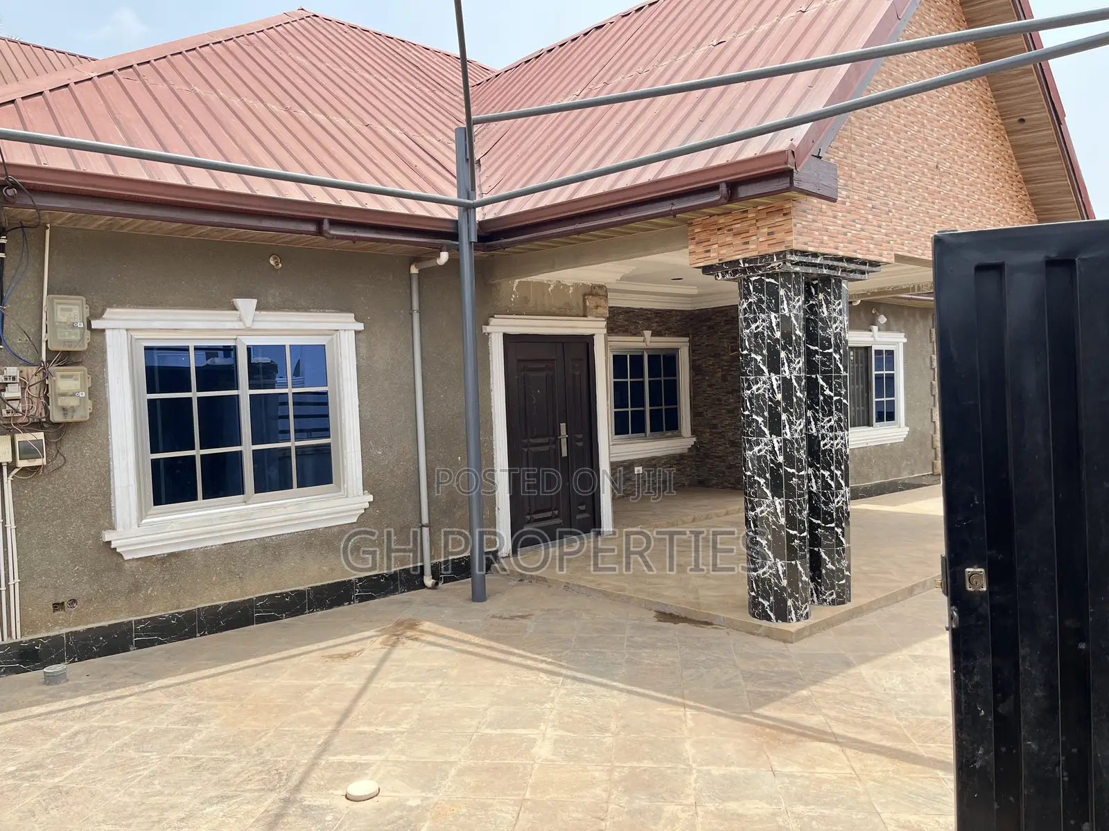 2bdrm Apartment in Daban, Kumasi Metropolitan for rent