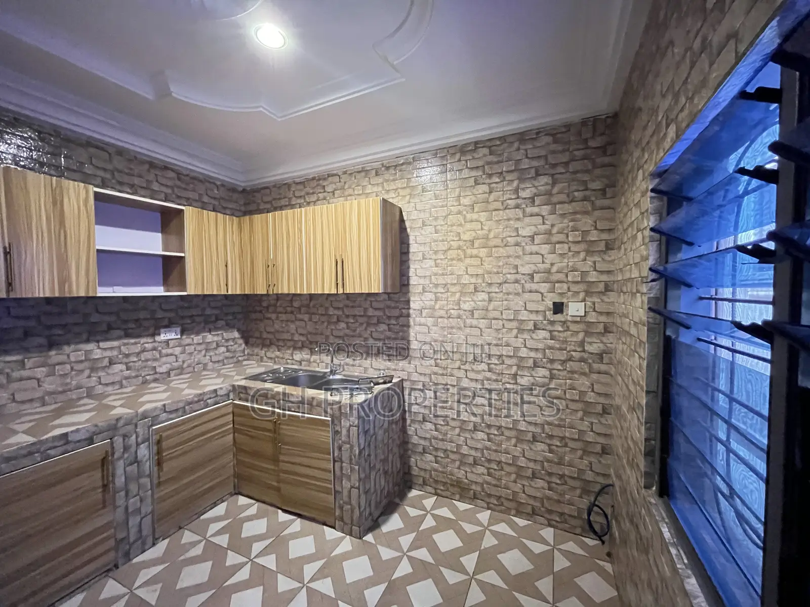 2bdrm Apartment in Daban, Kumasi Metropolitan for rent