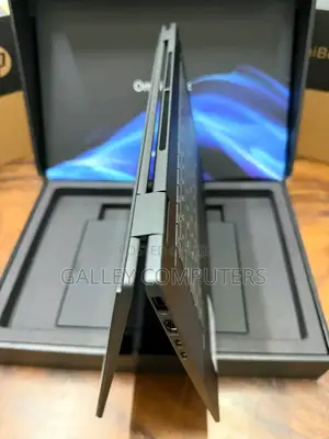 New Laptop HP OmniBook 5 Flip 16GB Intel Core Ultra 9 SSD 1T