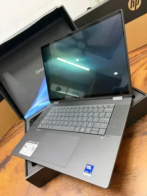 New Laptop HP OmniBook 5 Flip 16GB Intel Core Ultra 9 SSD 1T