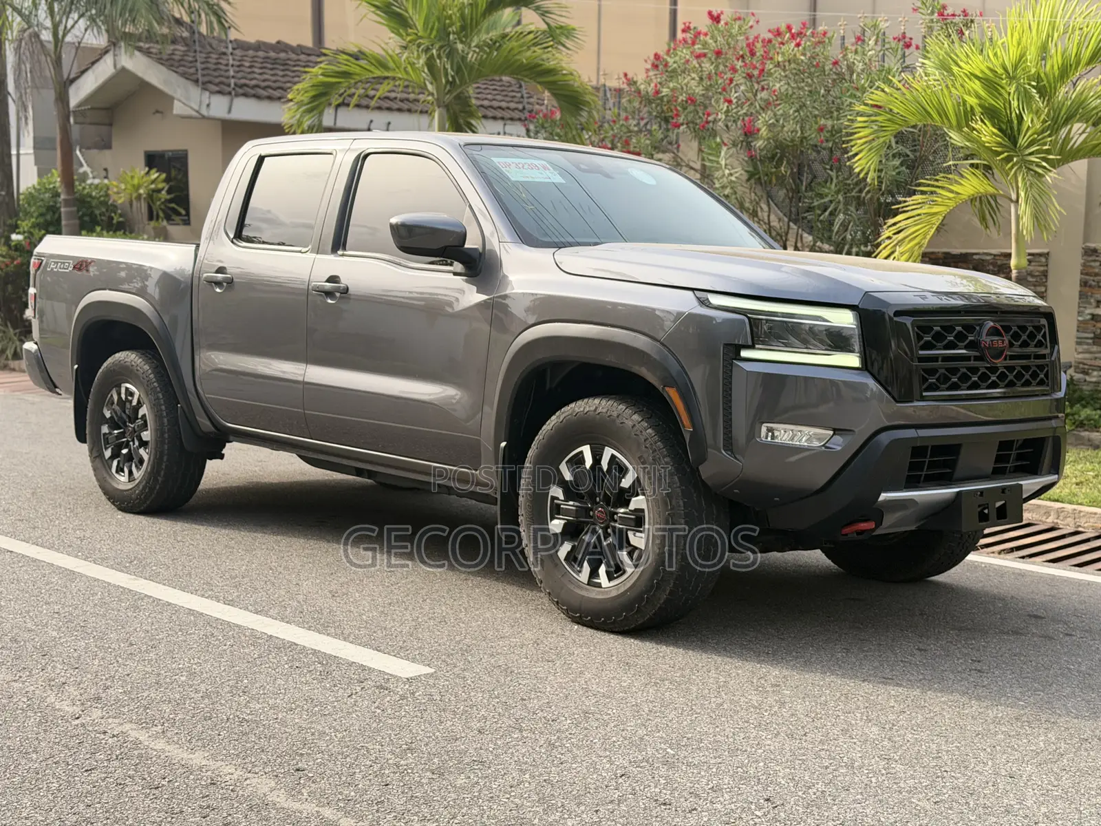 Nissan Frontier PRO-4X 2022 Gray
