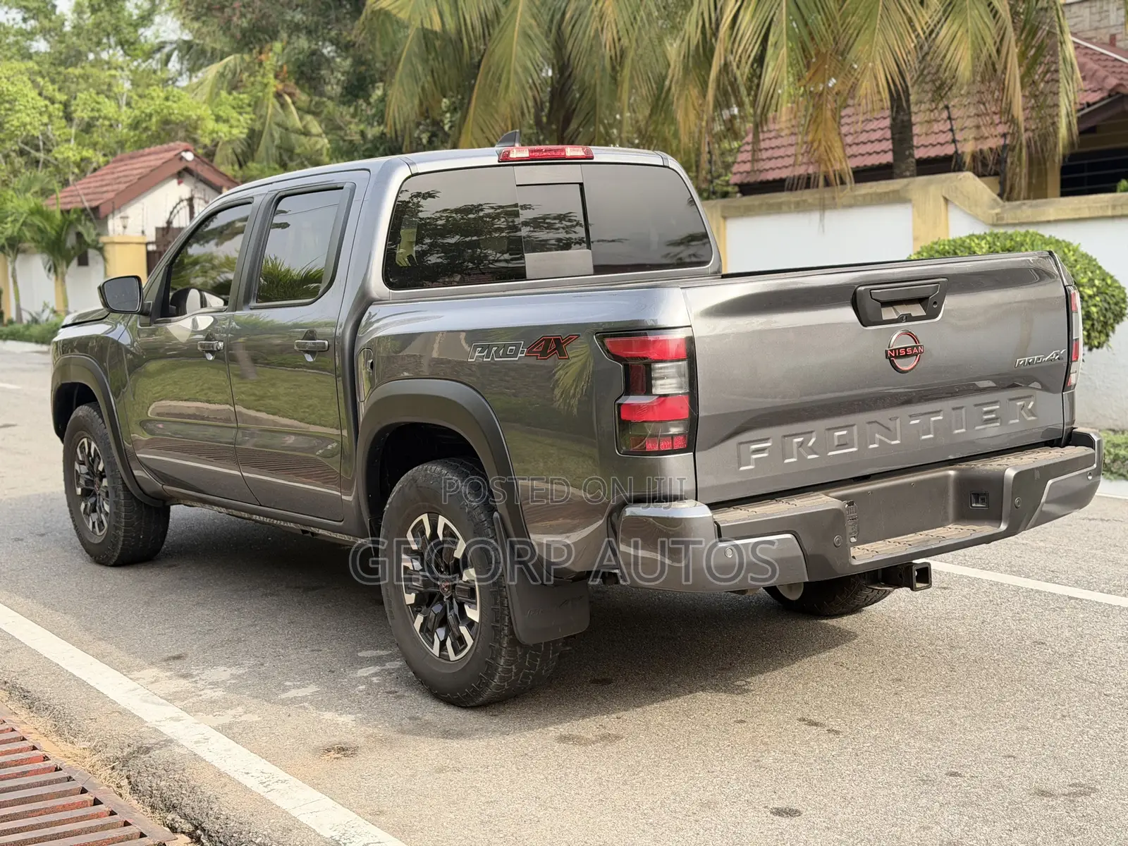 Nissan Frontier PRO-4X 2022 Gray