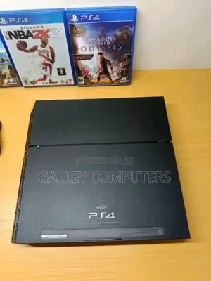 Play Station 4