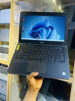 Laptop Dell Latitude 3380 8GB Intel Core i3 SSD 128GB