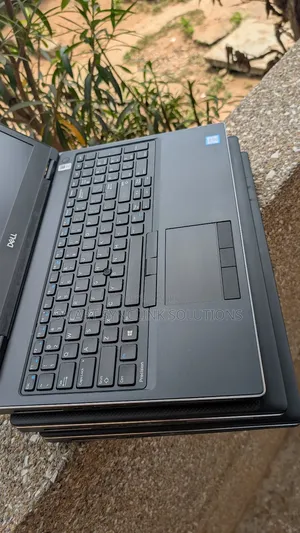 New Laptop Dell Precision 7530 24GB Intel Core i7 SSD 512GB