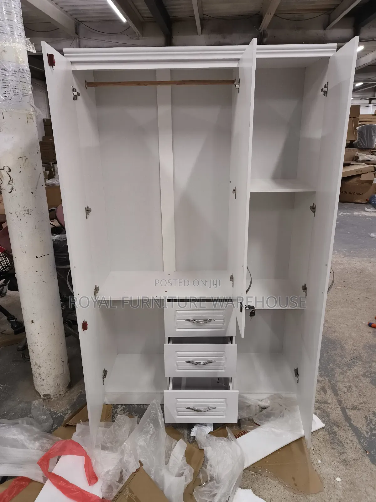 3doors Benz Design White Wardrobe