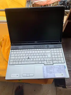 New Laptop Fujitsu Lifebook A1220 8GB Intel Core i3 HDD 320GB