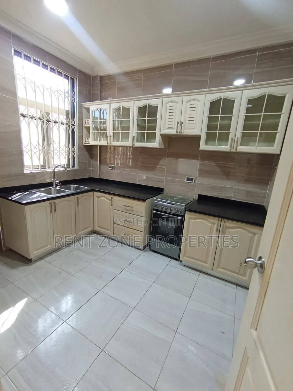2bdrm Apartment in Ashomang Estate for rent