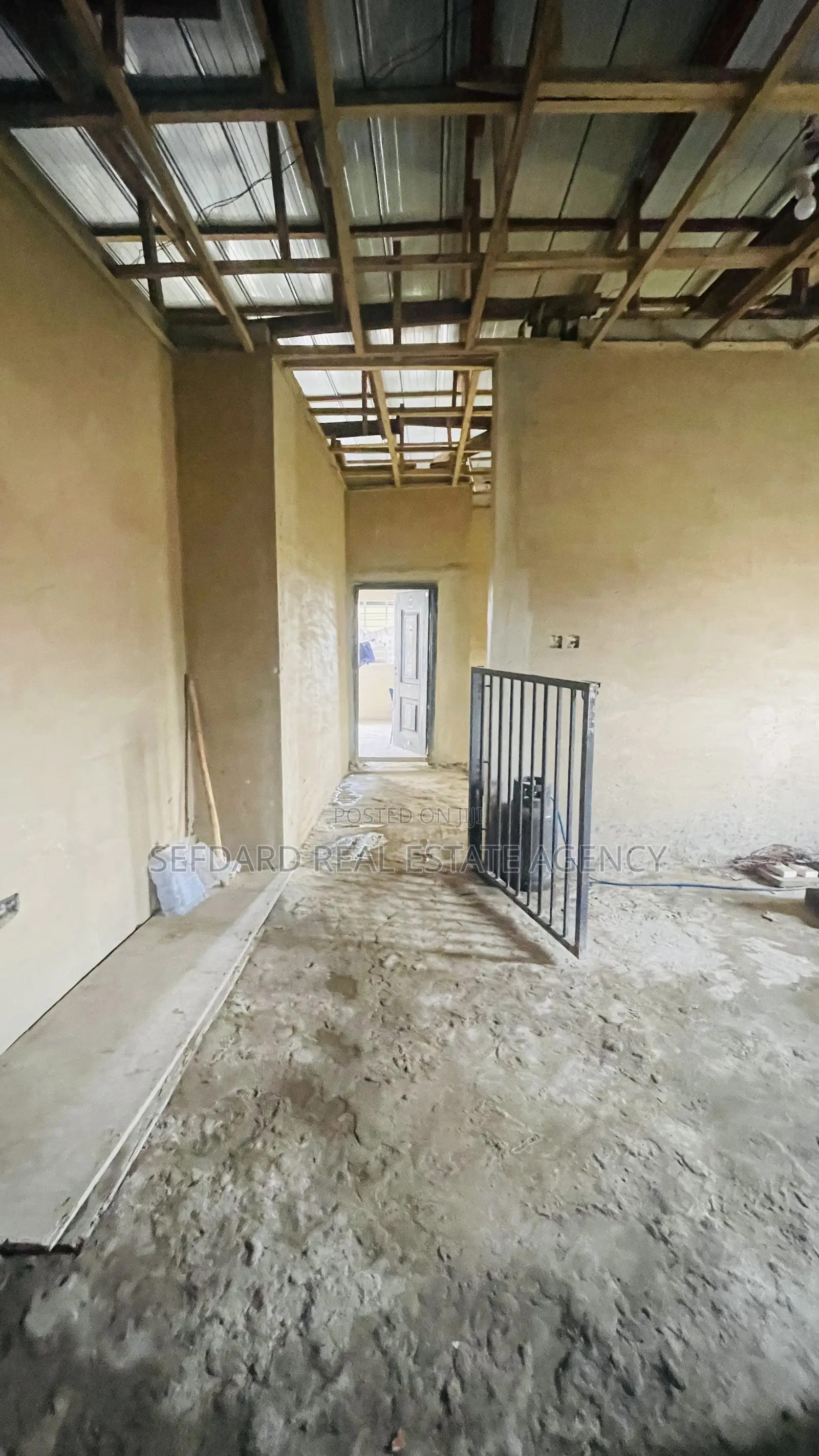5bdrm Duplex in Pokuase for sale