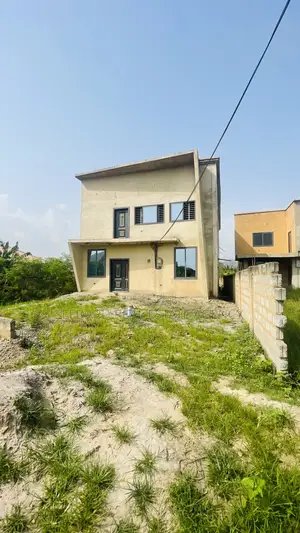 5bdrm Duplex in Pokuase for sale