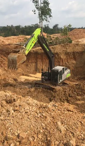Zoomlion Ze215g Excavator Operating Weight: 22,000 Kg