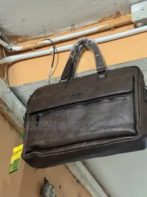 Quality Jeep Pure Leather Laptop Bag With Shoulder Strap.
