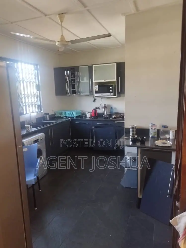 4bdrm House in Emefs Estate, Mataheko for sale