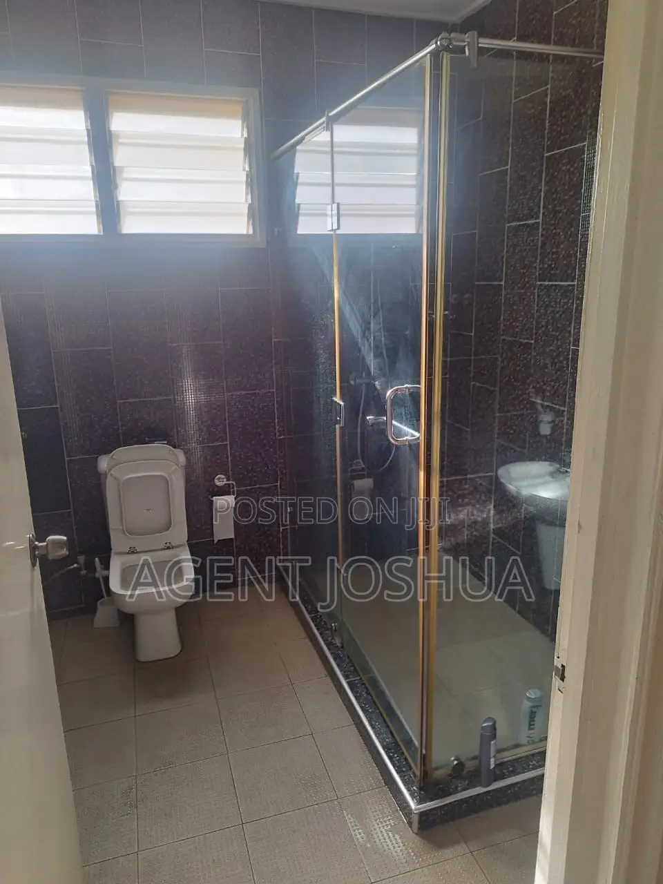 4bdrm House in Emefs Estate, Mataheko for sale