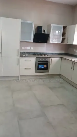 4bdrm House in Spintex Road, Baatsona Total for rent
