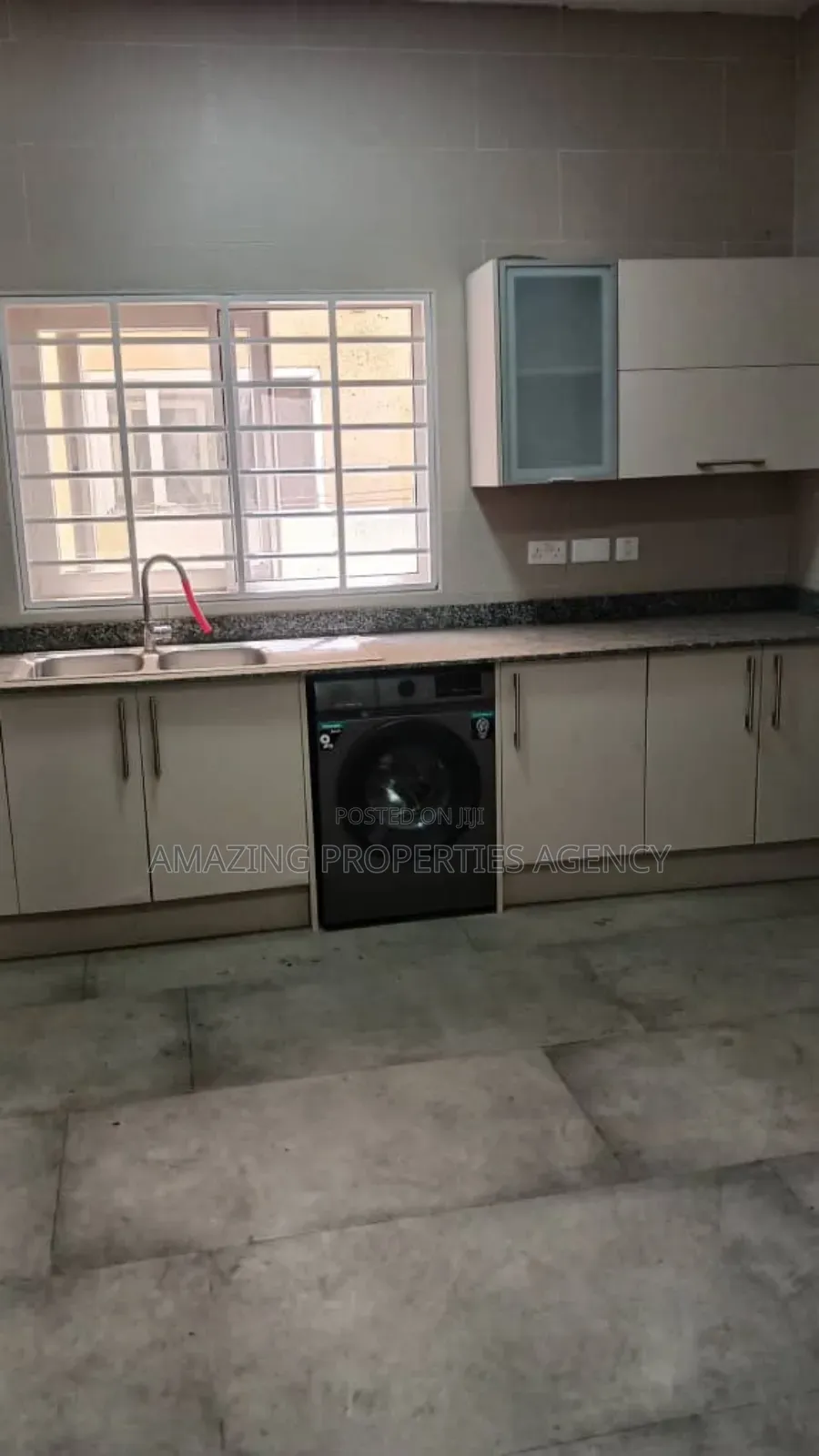4bdrm House in Spintex Road, Baatsona Total for rent