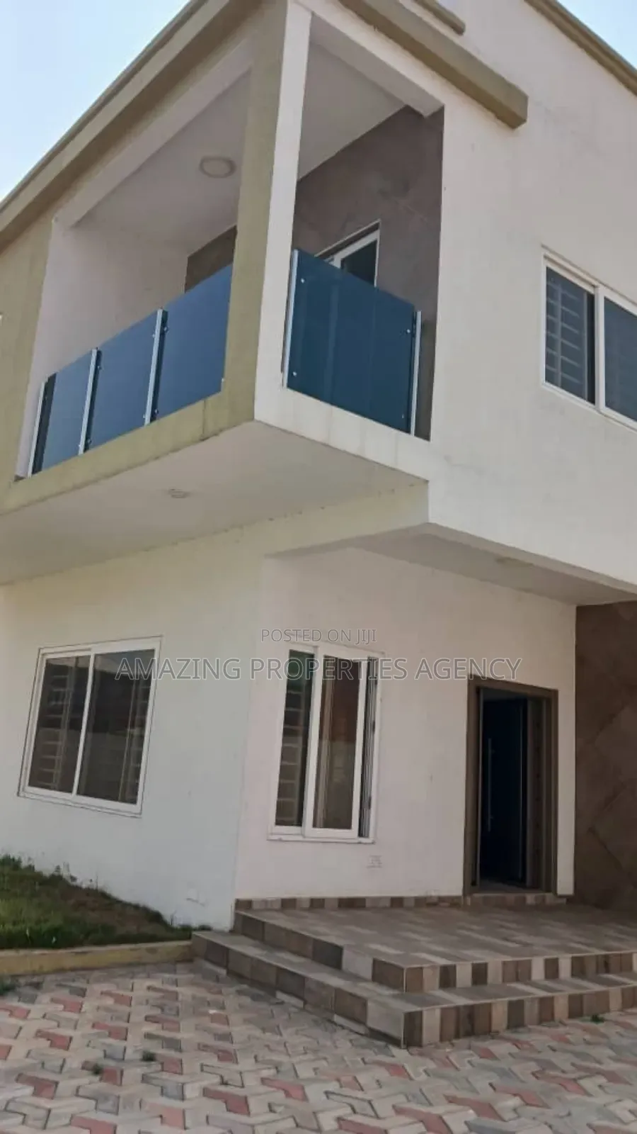4bdrm House in Spintex Road, Baatsona Total for rent