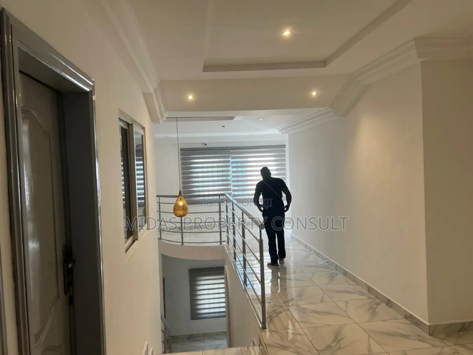 5bdrm House in Golf Hills, Achimota for sale