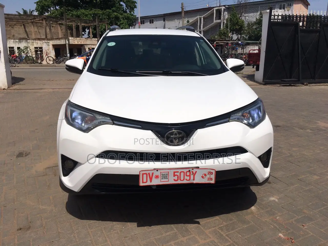 Toyota RAV4 Limited AWD (2.5L 4cyl 6A) 2017 White