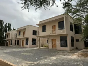 3bdrm House in School Junction for sale