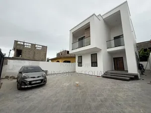 4bdrm House in Sakumono for sale