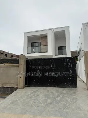 4bdrm House in Sakumono for sale