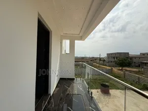 4bdrm House in Sakumono for sale