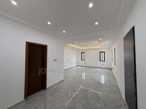 4bdrm House in Sakumono for sale