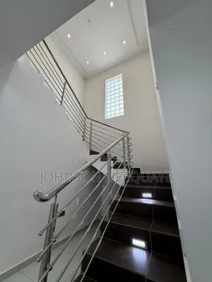4bdrm House in Sakumono for sale