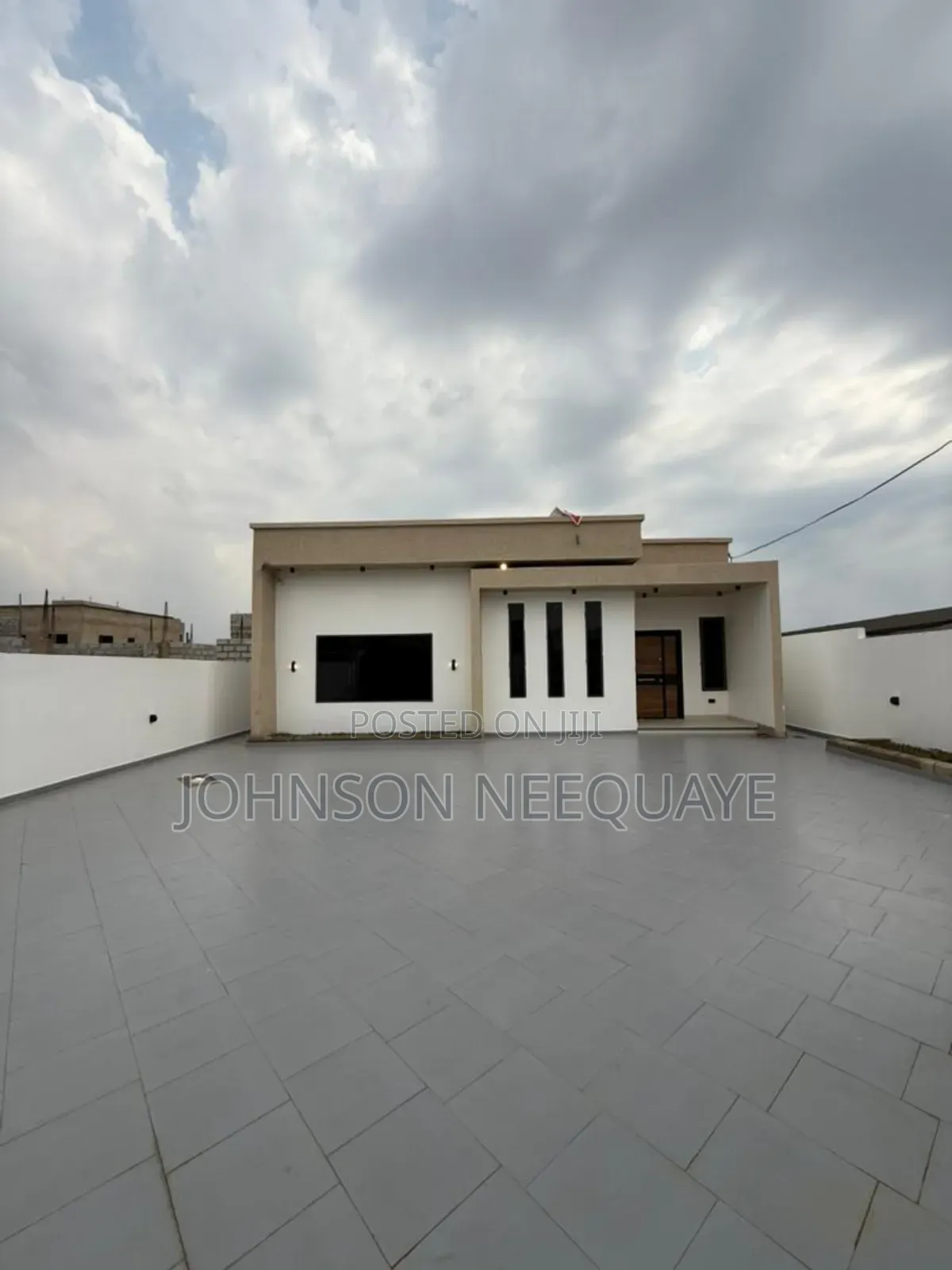 3bdrm House in Sakumono for sale