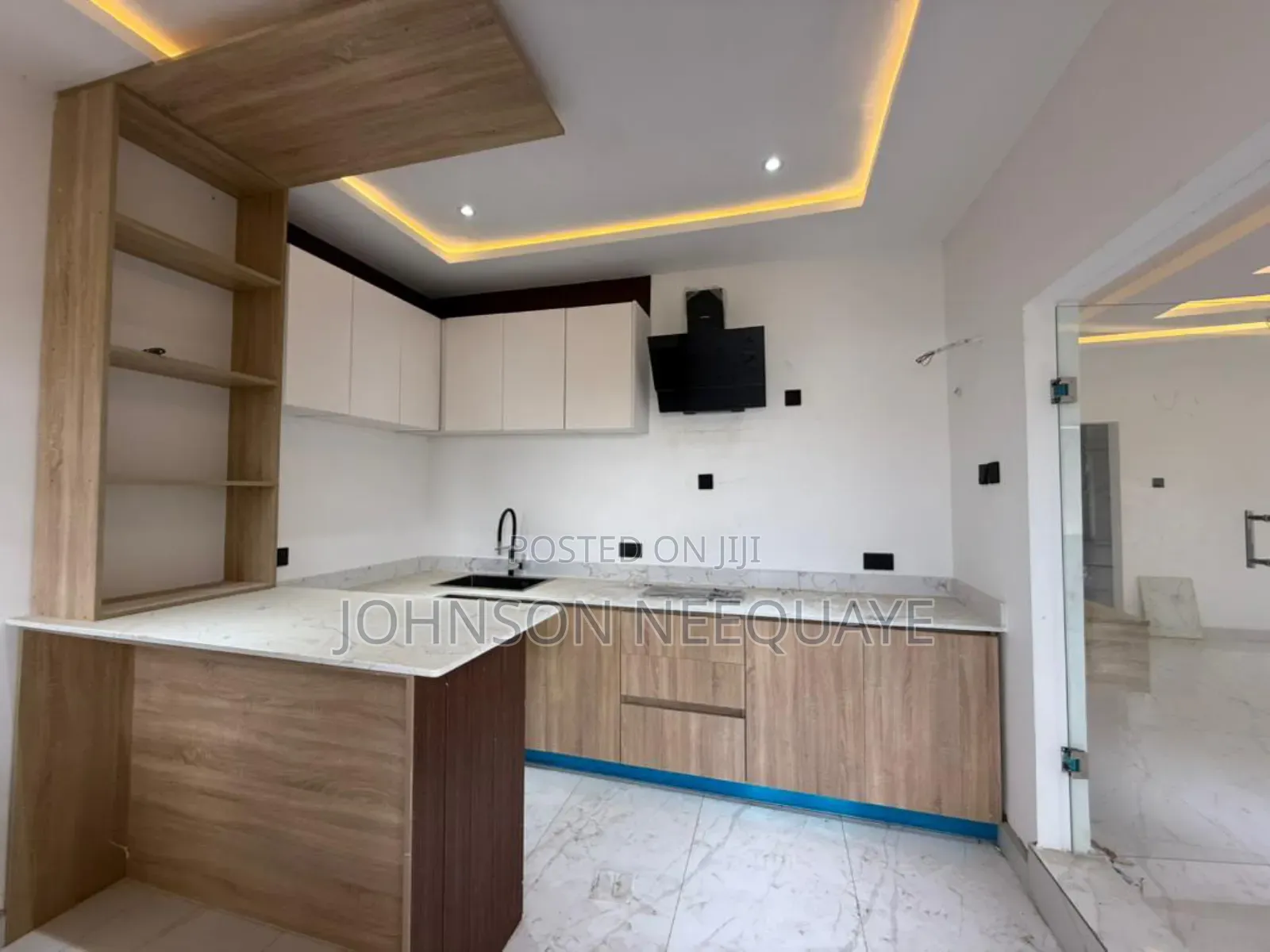 4bdrm House in Sakumono for sale