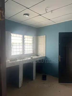 7bdrm House in Dansoman for sale