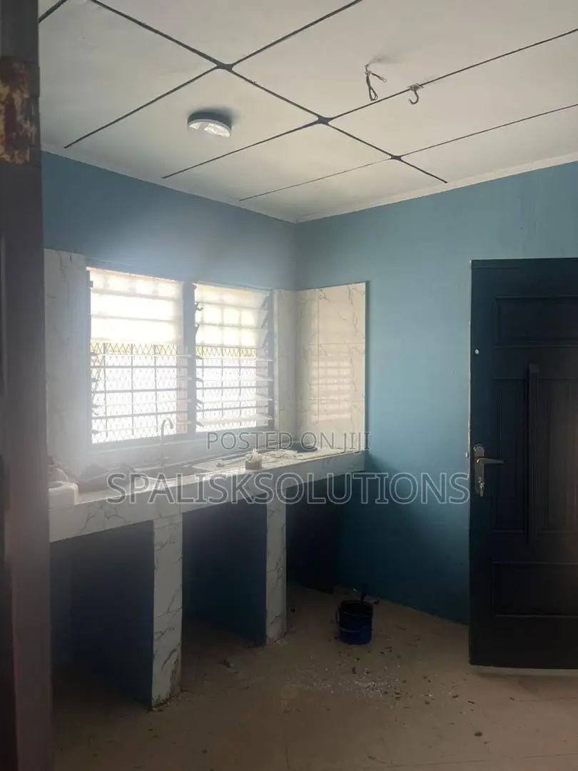 7bdrm House in Dansoman for sale