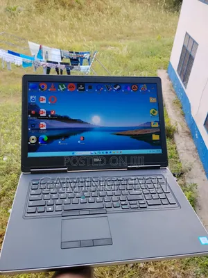 Laptop Dell Precision 7720 32GB Intel Xeon SSD 512GB