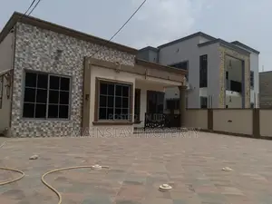 3bdrm House in Ashaley Botwe for sale
