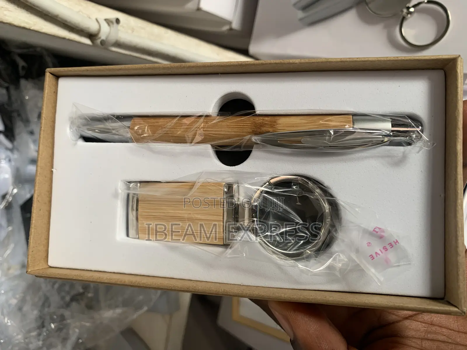 Wooden Pen With Key Ring Set in a Box