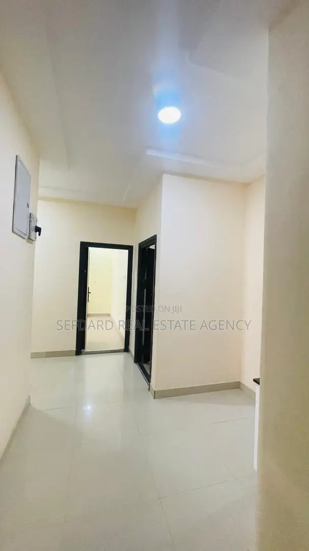 5bdrm House in Sefdard Properties, Achimota for rent