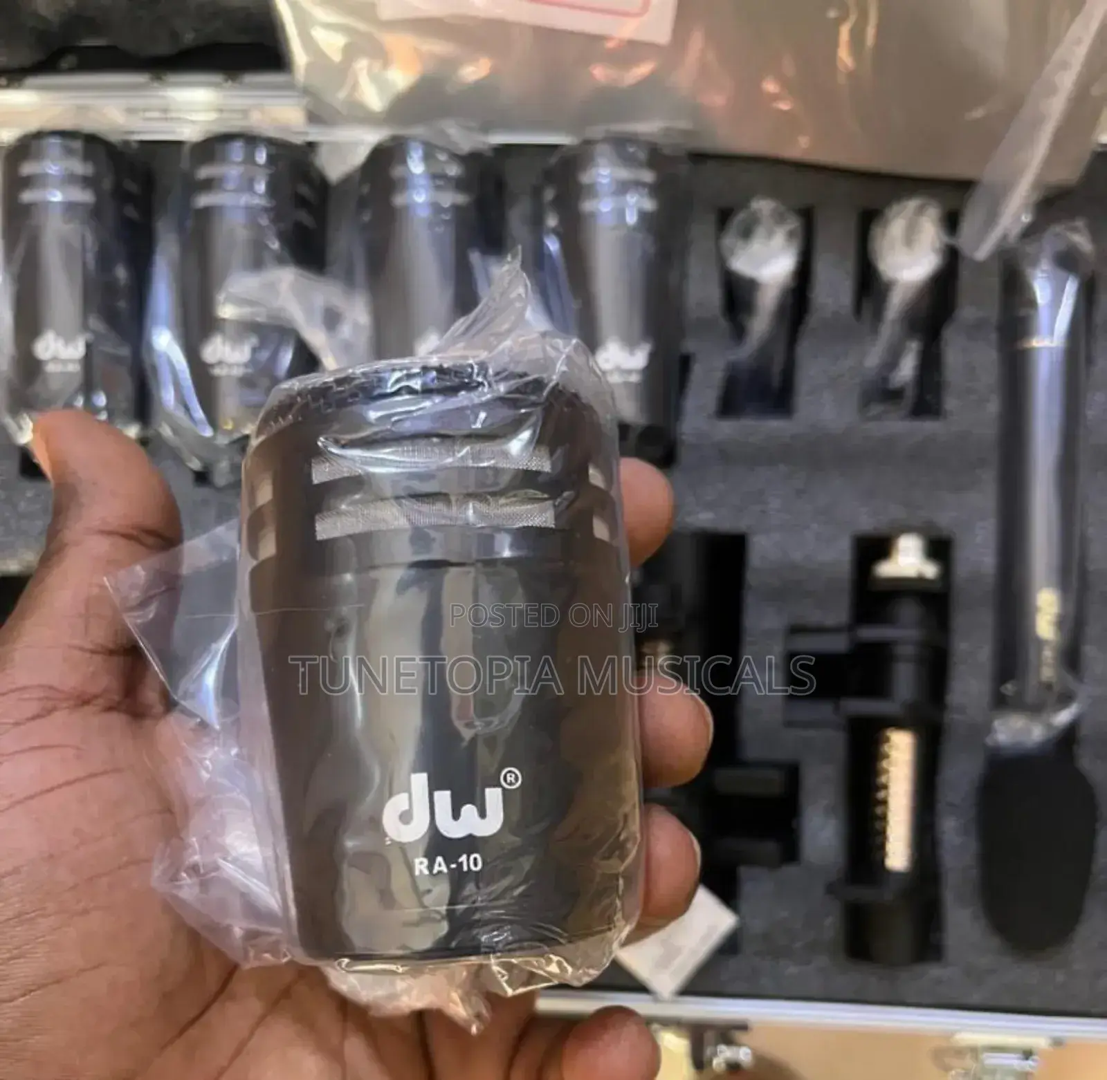Dw 7-Piece Drum Microphone Kit.