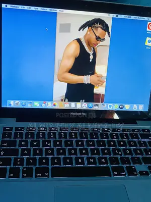 Laptop Apple MacBook Pro 2009 8GB Intel Core 2 Duo SSD 500GB