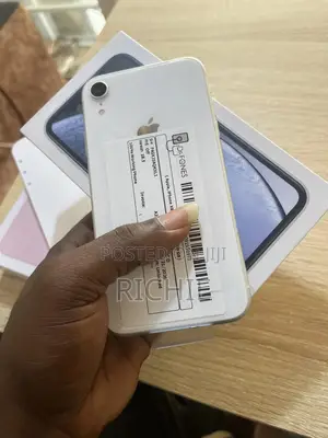New Apple iPhone XR 64 GB White