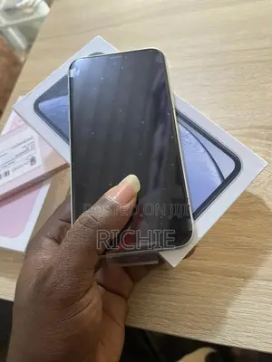 New Apple iPhone XR 64 GB White
