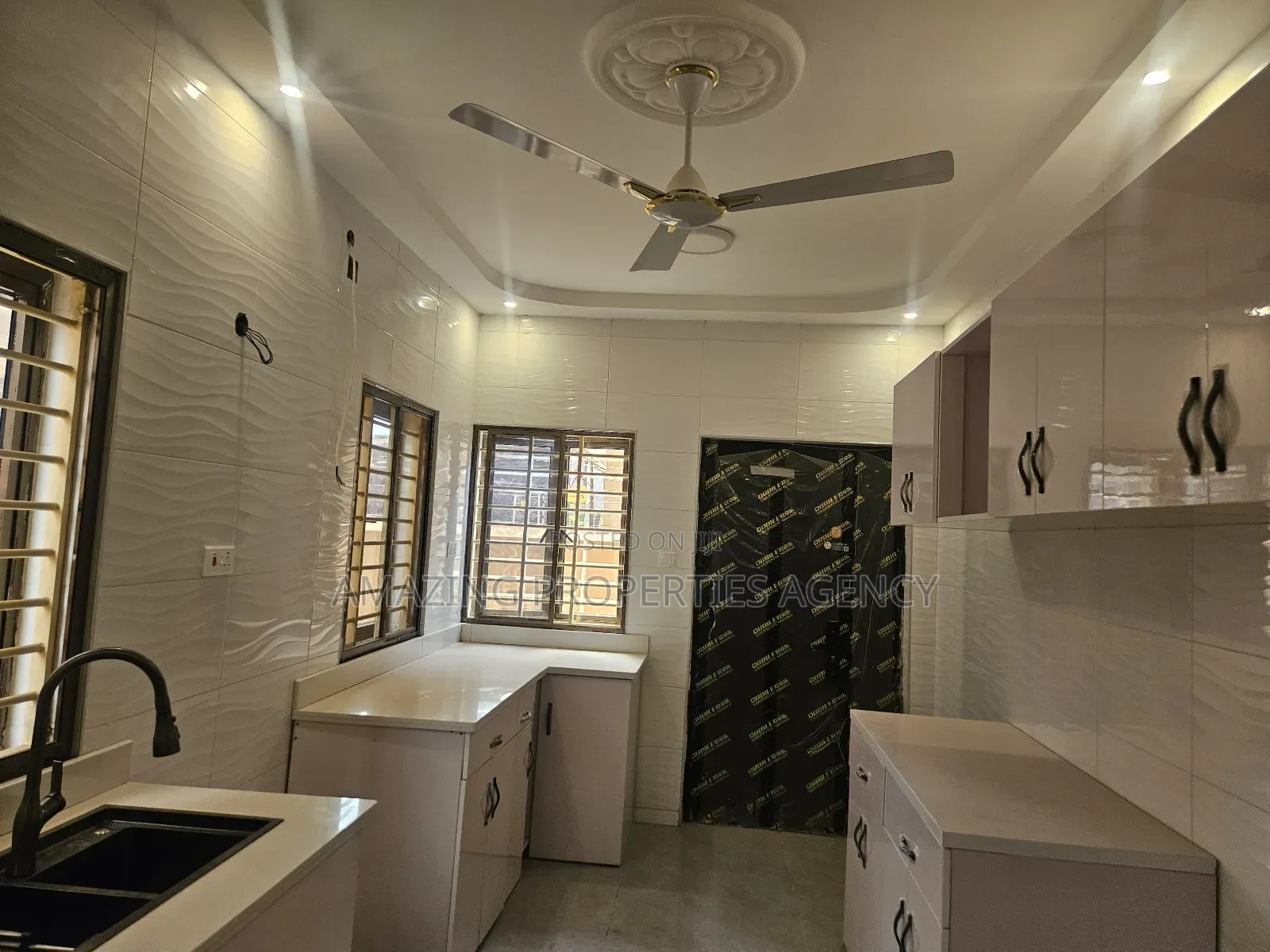4bdrm House in Spintex Road Coastal, Baatsona Total for rent