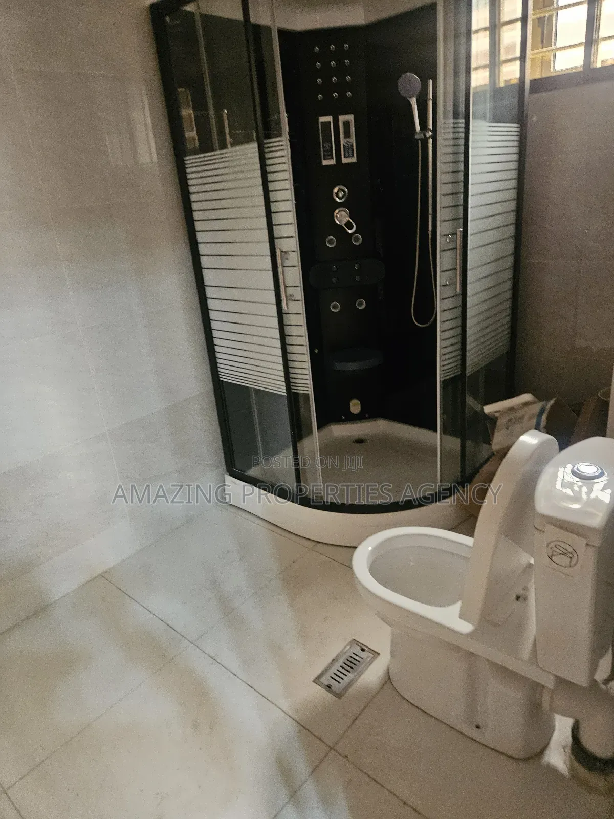 4bdrm House in Spintex Road Coastal, Baatsona Total for rent