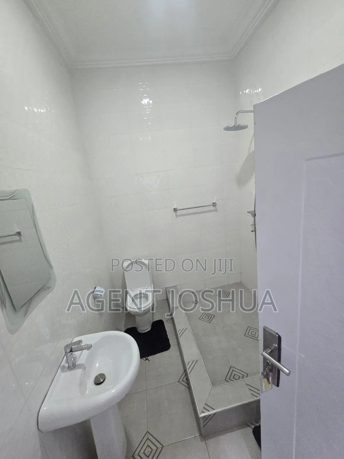 Furnished 3bdrm Apartment in Luxury Spintex, Baatsona Total for rent