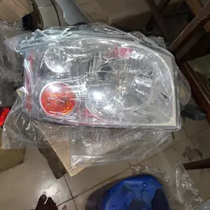 Nissan Hard Body Head Light