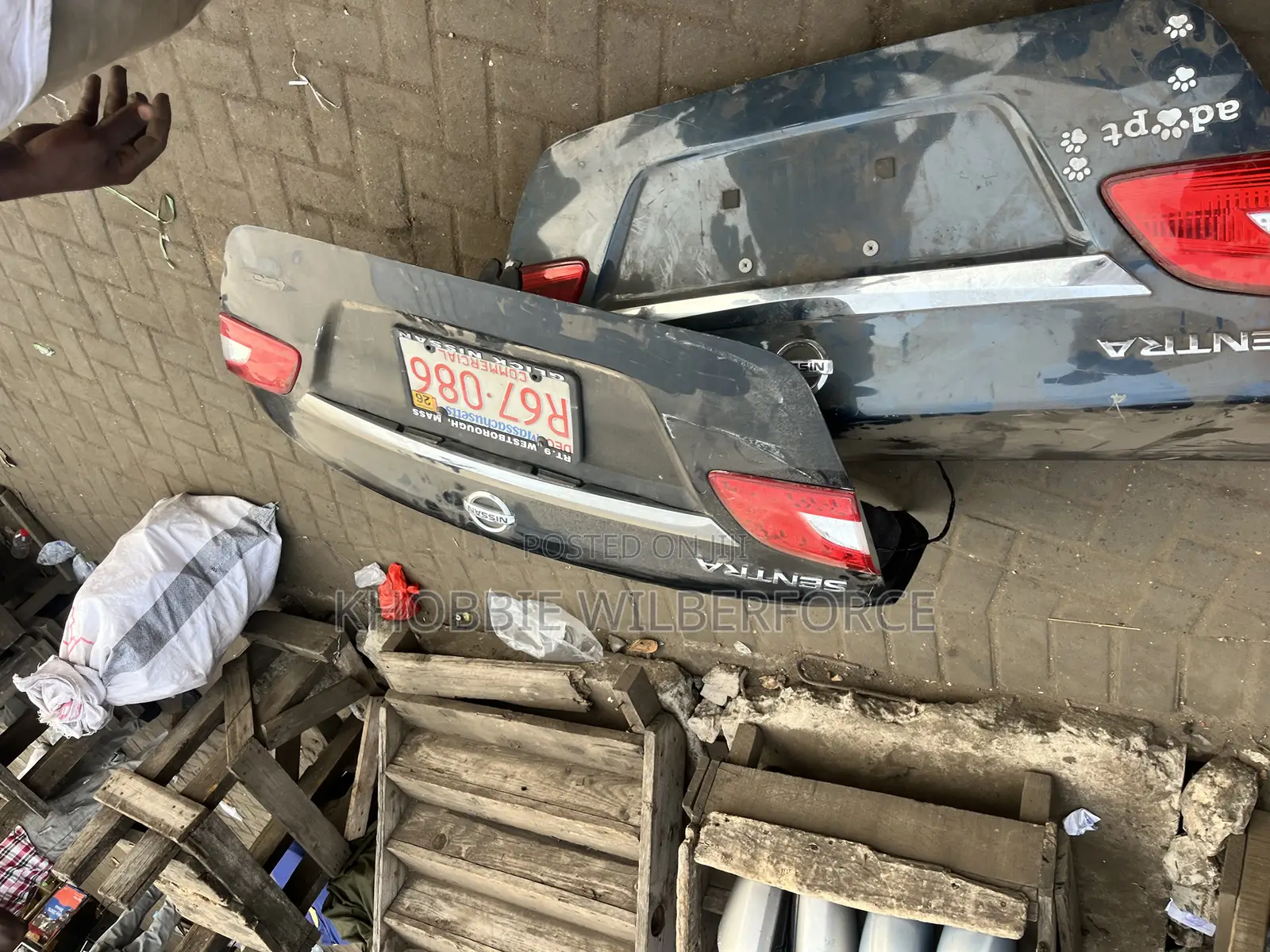 Nissan Sentra Back Boot