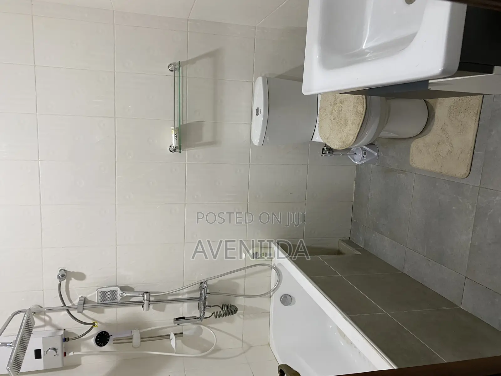 5bdrm House in Cape Coast Metropolitan for sale
