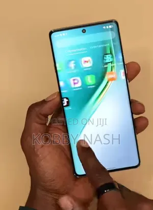 Tecno Camon 40 256 GB Blue