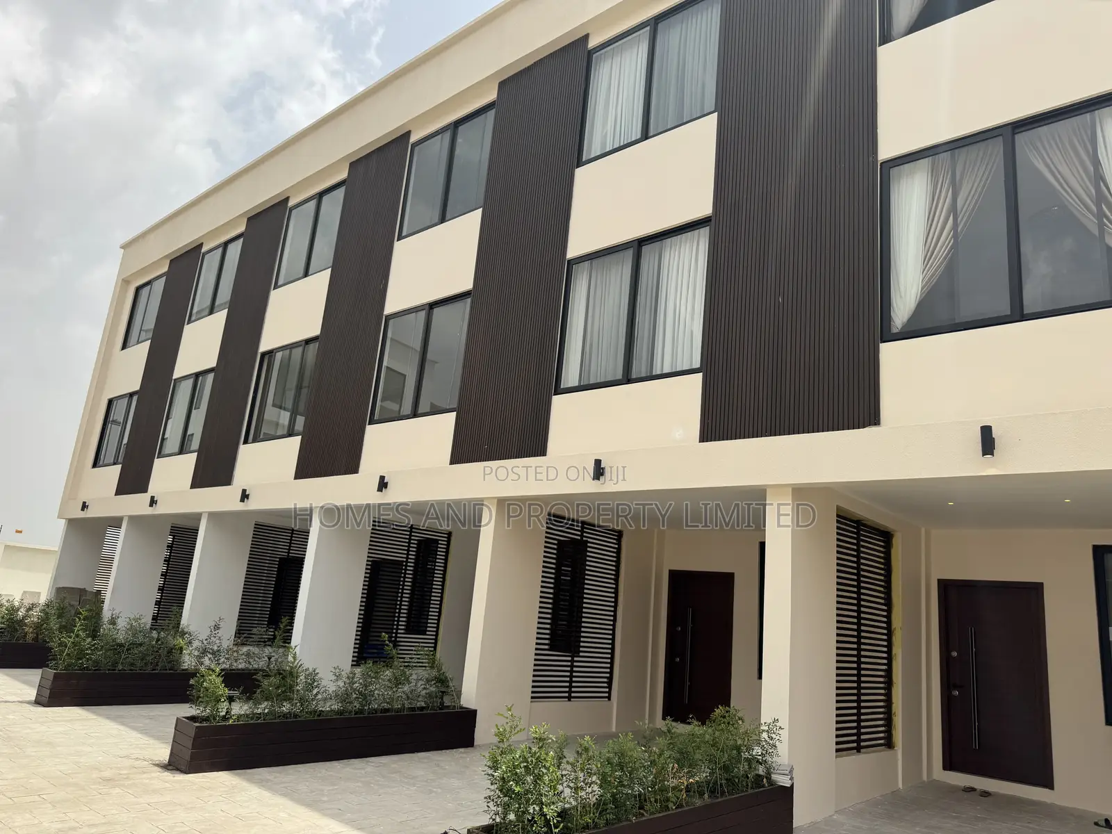 3bdrm House in Lashibi for rent