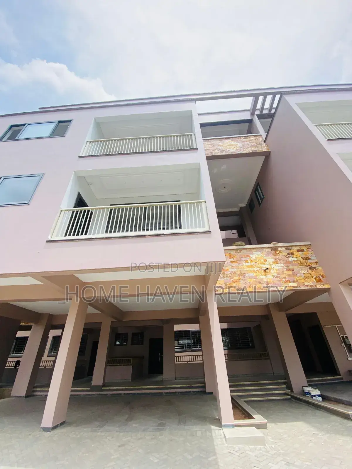 2bdrm Apartment in Tesano Estate, Police Station for rent